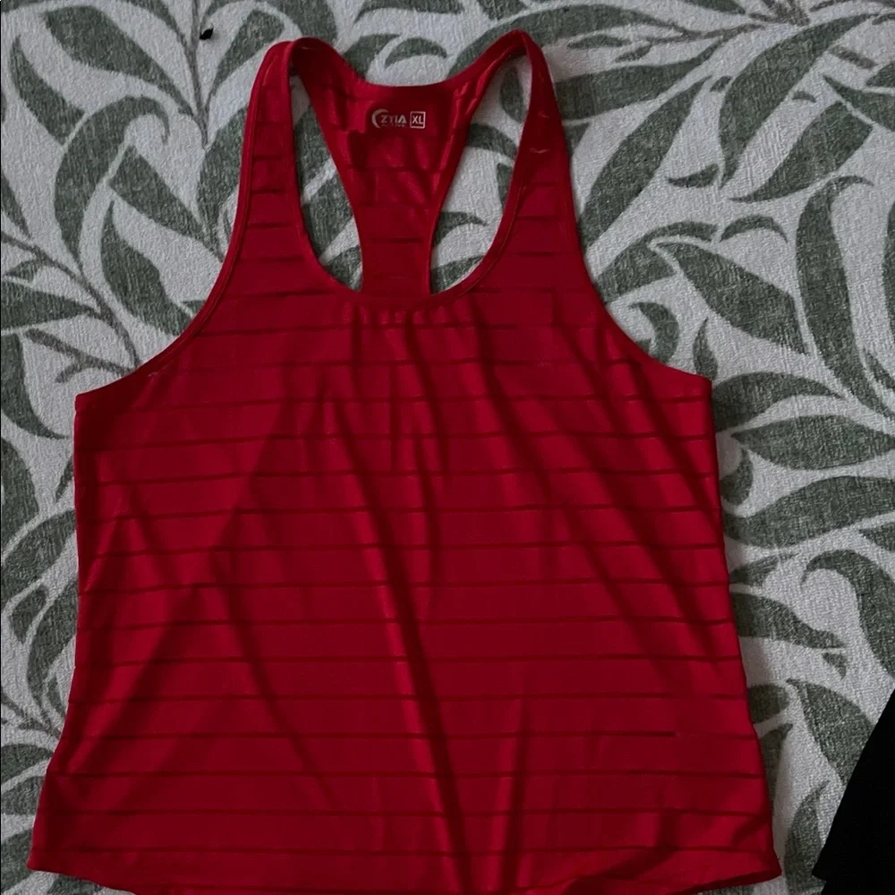 3 ZYIA Athletic Tank Tops + Black Camo Workout Shorts Size XL - Picture 4 of 5